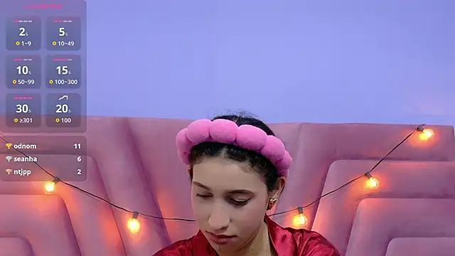 Snapshot of Beautifulskinny18 chatting on 10/11/25, 07:56 Beautifulskinny18 online show from 10/11/25, 07:56