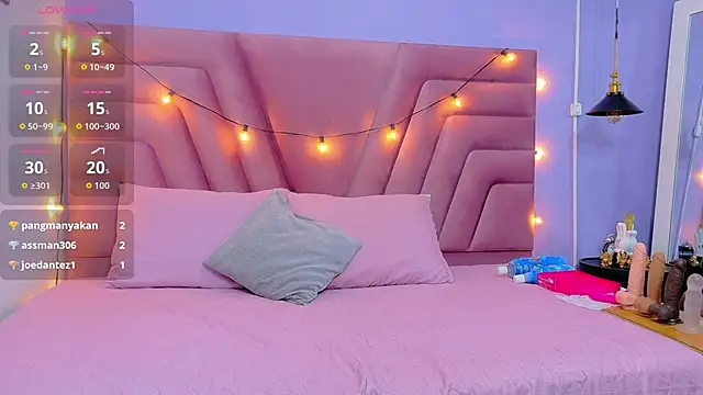 Snapshot of Beautifulskinny18 chatting on 10/15/25, 07:58 Beautifulskinny18 online show from 10/15/25, 07:58