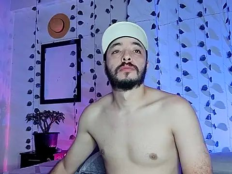 Snapshot of hotlatin92 chatting on 03/15/25, 04:46 hotlatin92 online show from 03/15/25, 04:46