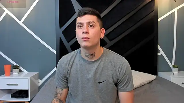 Yeiko Romero  online show from 01/15/25, 05:26