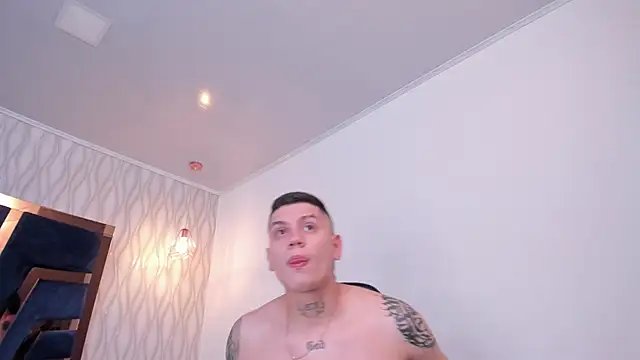 Yeiko Romero  online show from 02/21/25, 05:20