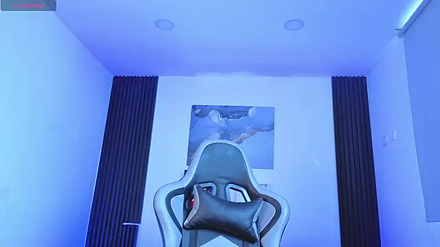 Yeiko Romero  online show from 06/17/26, 05:47
