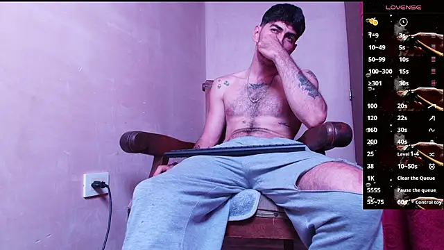 Thomass00 online show from 10/03/25, 04:26