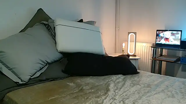 ImYourXtoy online show from 06/05/26, 06:24