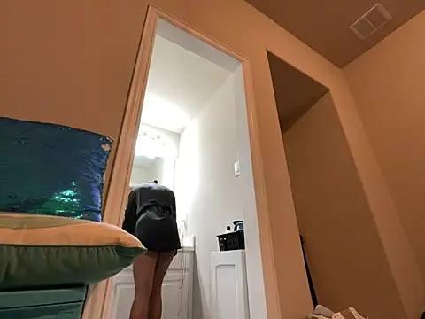 Snapshot of wynterheat chatting on 10/16/25, 07:53 wynterheat online show from 10/16/25, 07:53