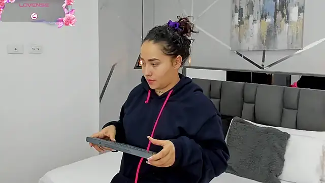 Ayla martinez online show from 01/30/25, 08:11