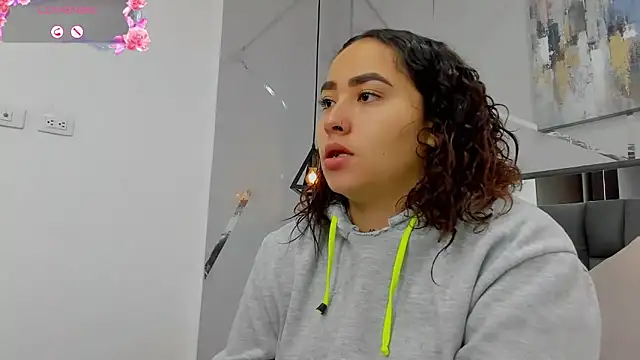 Ayla martinez online show from 02/11/25, 02:03