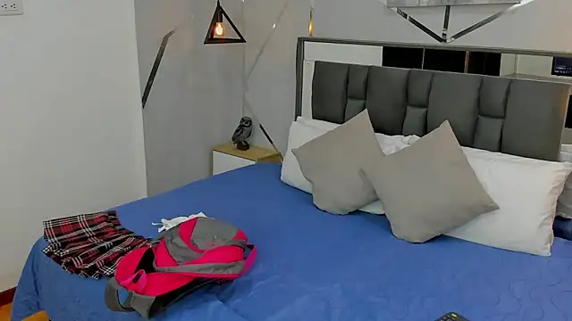 Ayla martinez online show from 02/13/25, 02:12