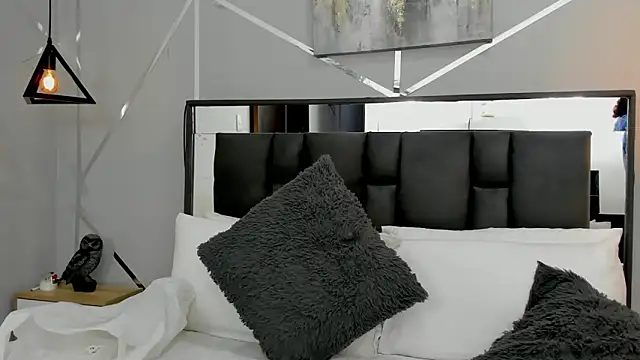 Ayla martinez online show from 03/07/25, 02:25
