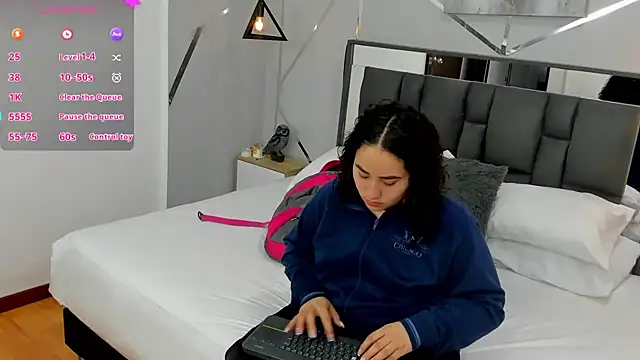 Ayla martinez online show from 03/09/25, 01:14
