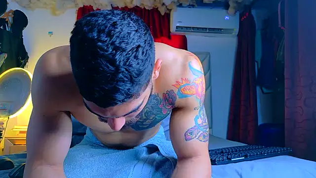 Rich boy01 online show from 08/01/26, 03:11