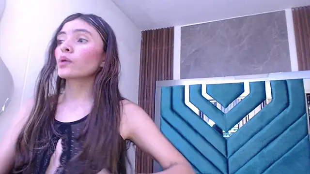 ValeryLargo online show from 01/13/25, 06:59