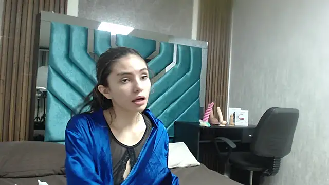 ValeryLargo online show from 03/15/25, 12:24