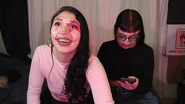 Snapshot of Zowi_Hottiee chatting on 10/25/25, 01:46 Zowi Hottiee online show from 10/25/25, 01:46