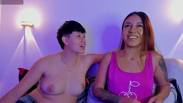 violet casper  online show from 10/08/25, 04:43