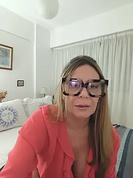 lolavalecuatro online show from 07/18/26, 09:40