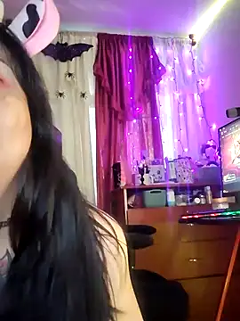 l1la Rav3n online show from 10/29/25, 01:19