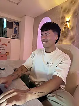 Logan smith1 online show from 10/28/25, 05:11