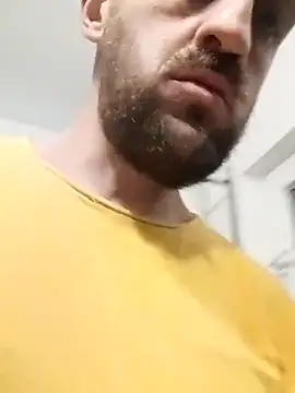 Snapshot of GrofLicno chatting on 10/30/25, 08:53 GrofLicno online show from 10/30/25, 08:53