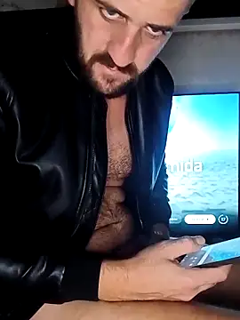 Snapshot of GrofLicno chatting on 11/09/25, 02:15 GrofLicno online show from 11/09/25, 02:15