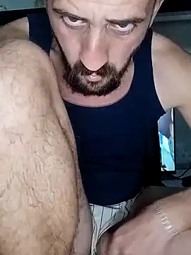 Snapshot of GrofLicno chatting on 11/15/25, 05:31 GrofLicno online show from 11/15/25, 05:31