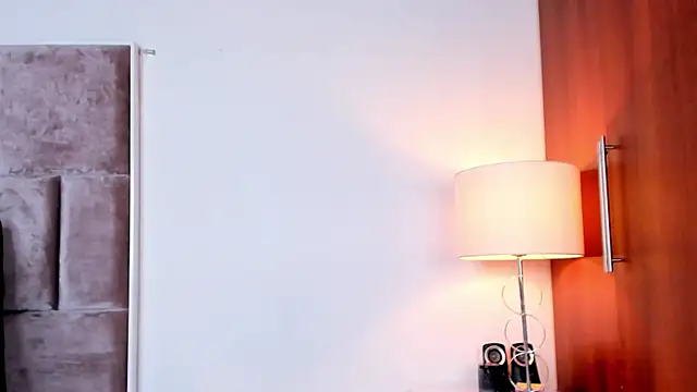 Snapshot of Nia_Bunny chatting on 06/11/26, 12:58 Nia Bunny online show from 06/11/26, 12:58