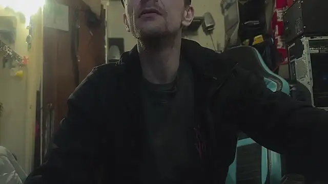 Snapshot of deadpi chatting on 01/12/25, 04:29 deadpi online show from 01/12/25, 04:29