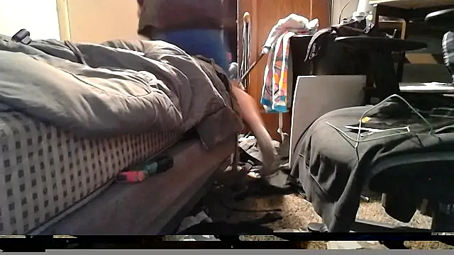 Snapshot of deadpi chatting on 02/22/25, 01:02 deadpi online show from 02/22/25, 01:02