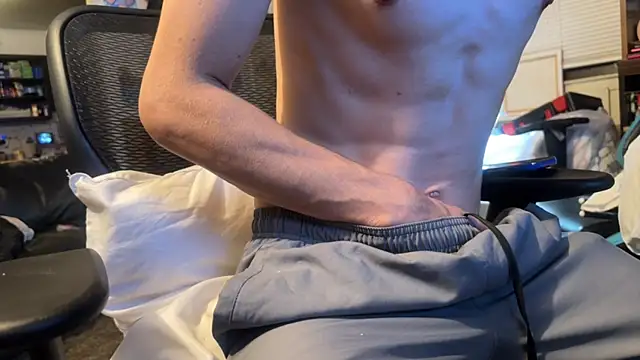 Snapshot of deadpi chatting on 10/19/25, 12:06 deadpi online show from 10/19/25, 12:06