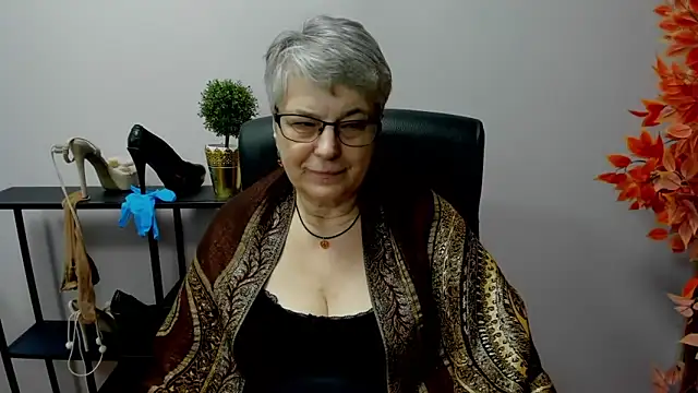 IrisDream online show from 02/24/25, 01:53