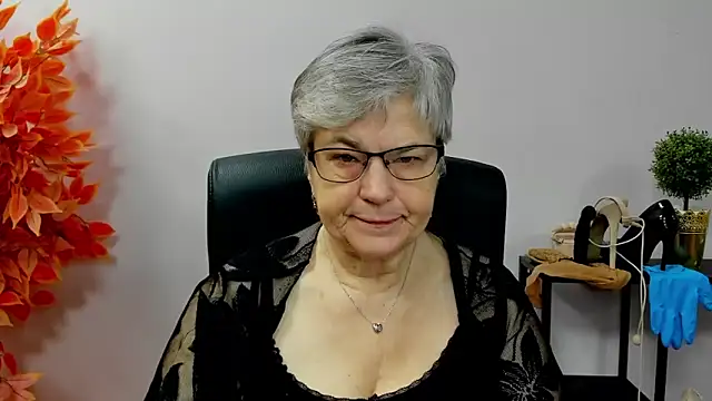 IrisDream online show from 11/19/25, 07:08