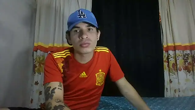 Snapshot of Bruno_Iris_sex chatting on 11/02/25, 02:58 Bruno Iris sex online show from 11/02/25, 02:58