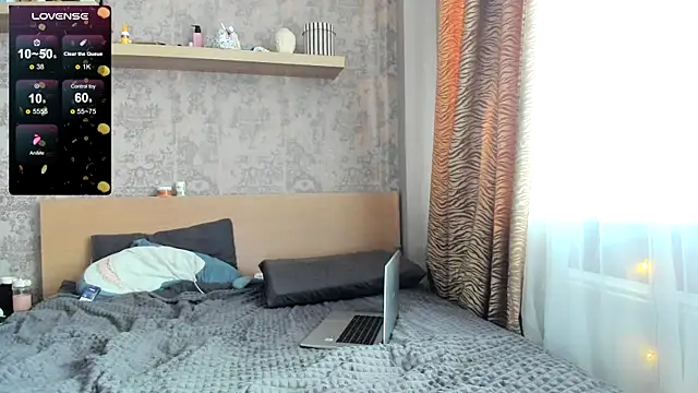 Snapshot of purebeautie13 chatting on 01/08/25, 10:37 purebeautie13 online show from 01/08/25, 10:37