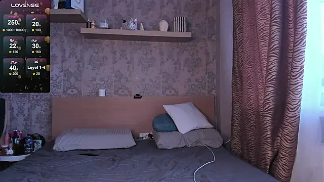 Snapshot of purebeautie13 chatting on 02/06/25, 12:05 purebeautie13 online show from 02/06/25, 12:05