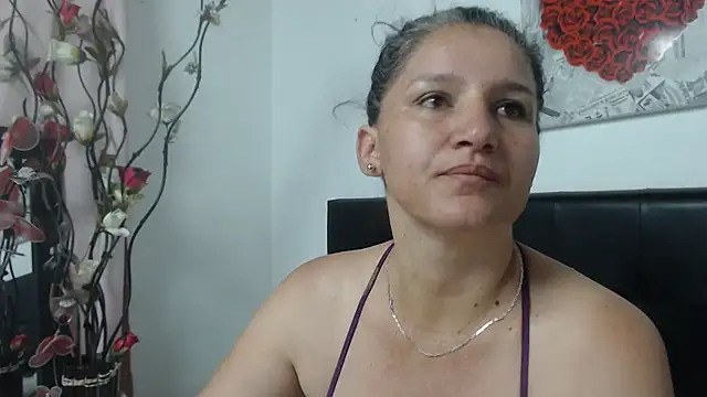 Angelinna Milf online show from 12/15/24, 11:55