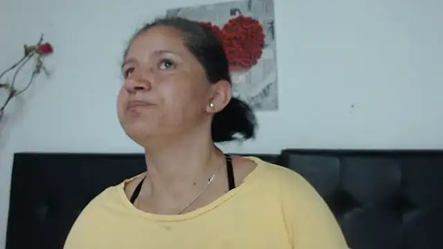 Angelinna Milf online show from 12/26/24, 06:54