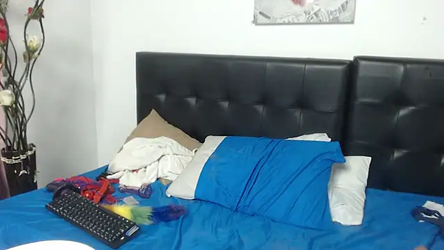 Angelinna Milf online show from 01/25/25, 08:00