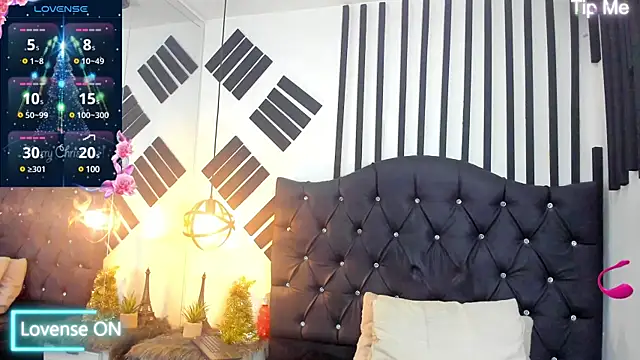 AllisonsweetZ online show from 12/10/24, 02:16