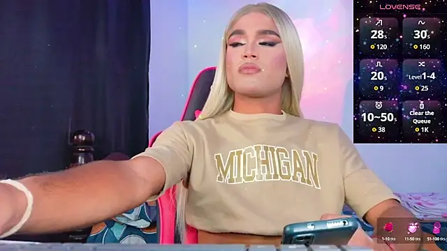 AllisonsweetZ online show from 09/25/25, 07:17