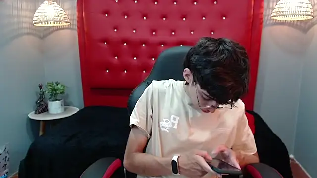 jhoellx online show from 12/24/24, 12:55
