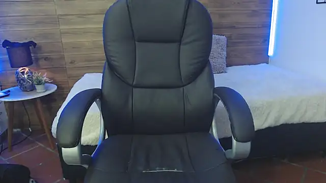 jhoellx online show from 12/28/24, 03:37