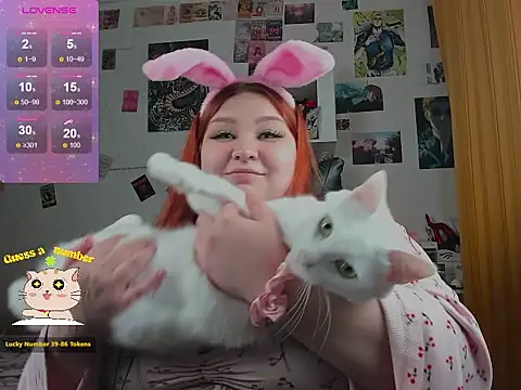 Snapshot of Helen_Shine chatting on 12/17/24, 05:58 Helen Shine online show from 12/17/24, 05:58