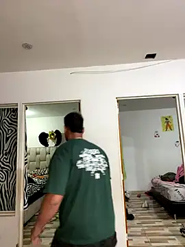 Snapshot of Cristian_099 chatting on 12/21/25, 08:38 Cristian 099 online show from 12/21/25, 08:38