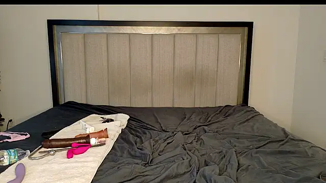 misscatxo online show from 12/02/24, 06:32