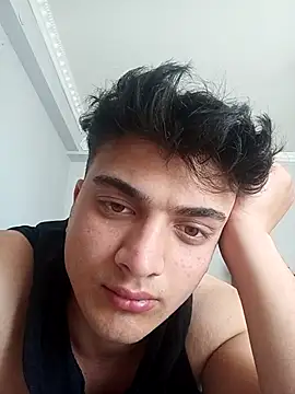 Snapshot of boy_3835 chatting on 03/14/25, 12:40 boy 3835 online show from 03/14/25, 12:40