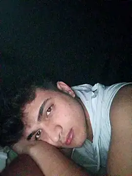 Snapshot of boy_3835 chatting on 03/17/25, 03:47 boy 3835 online show from 03/17/25, 03:47