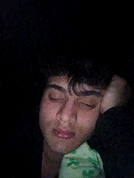 Snapshot of boy_3835 chatting on 03/18/25, 02:15 boy 3835 online show from 03/18/25, 02:15