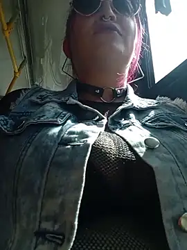 sophie banger online show from 05/27/26, 07:44