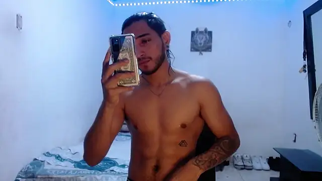 Snapshot of maxximus_100 chatting on 01/23/25, 05:24 maxximus 100 online show from 01/23/25, 05:24