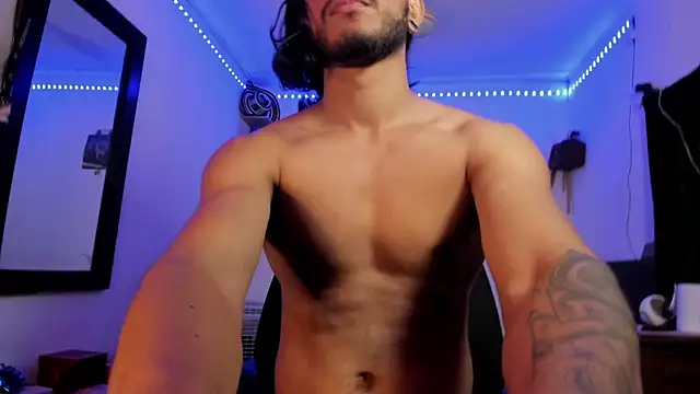 Snapshot of maxximus_100 chatting on 03/16/25, 07:15 maxximus 100 online show from 03/16/25, 07:15